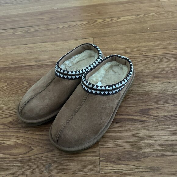 Unisex Tan Shearling Slippers - Picture 2 of 3